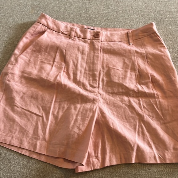 stitch fix violets & roses pink pleated high rise wide leg shorts 6 - Picture 5 of 10